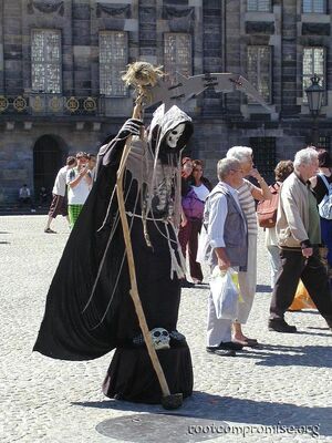 Death in Dam Square.
