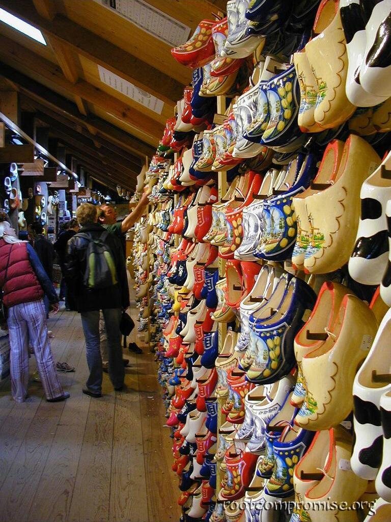 Woode shoes come in a variety of colors, shapes, and sizes.
